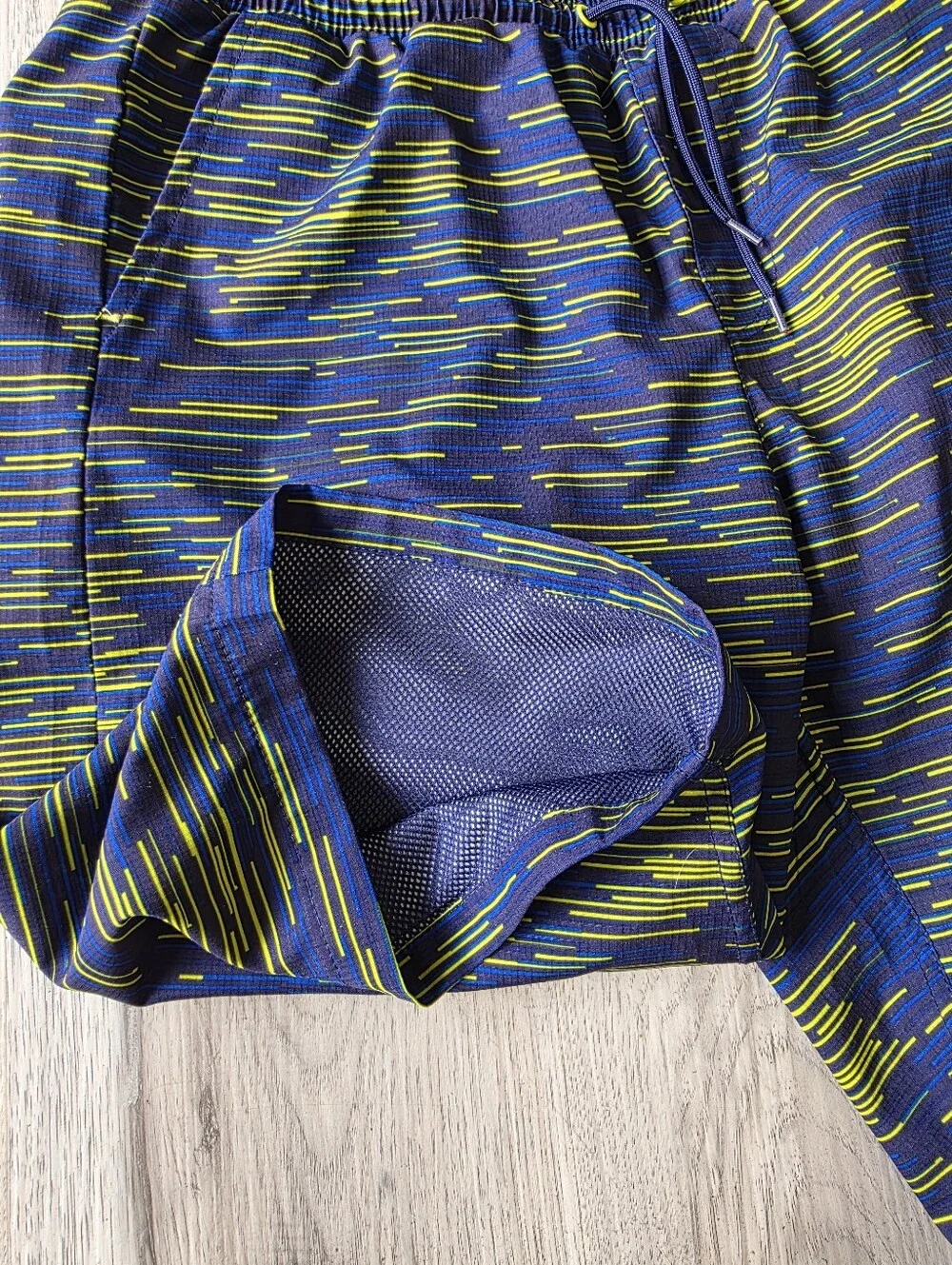 Eddie Bauer Boys Swim Trunks XL 18/20 Blue Green Mesh Lined Board Shorts